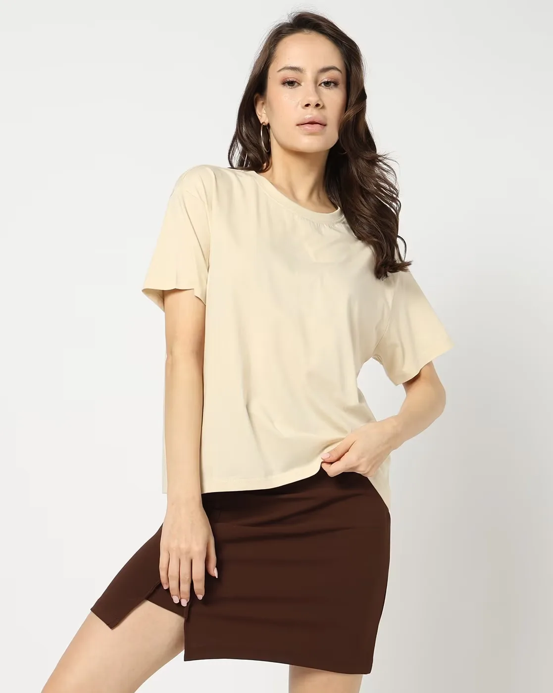 1117Wx1400H-443071824-cream-MODEL.webp